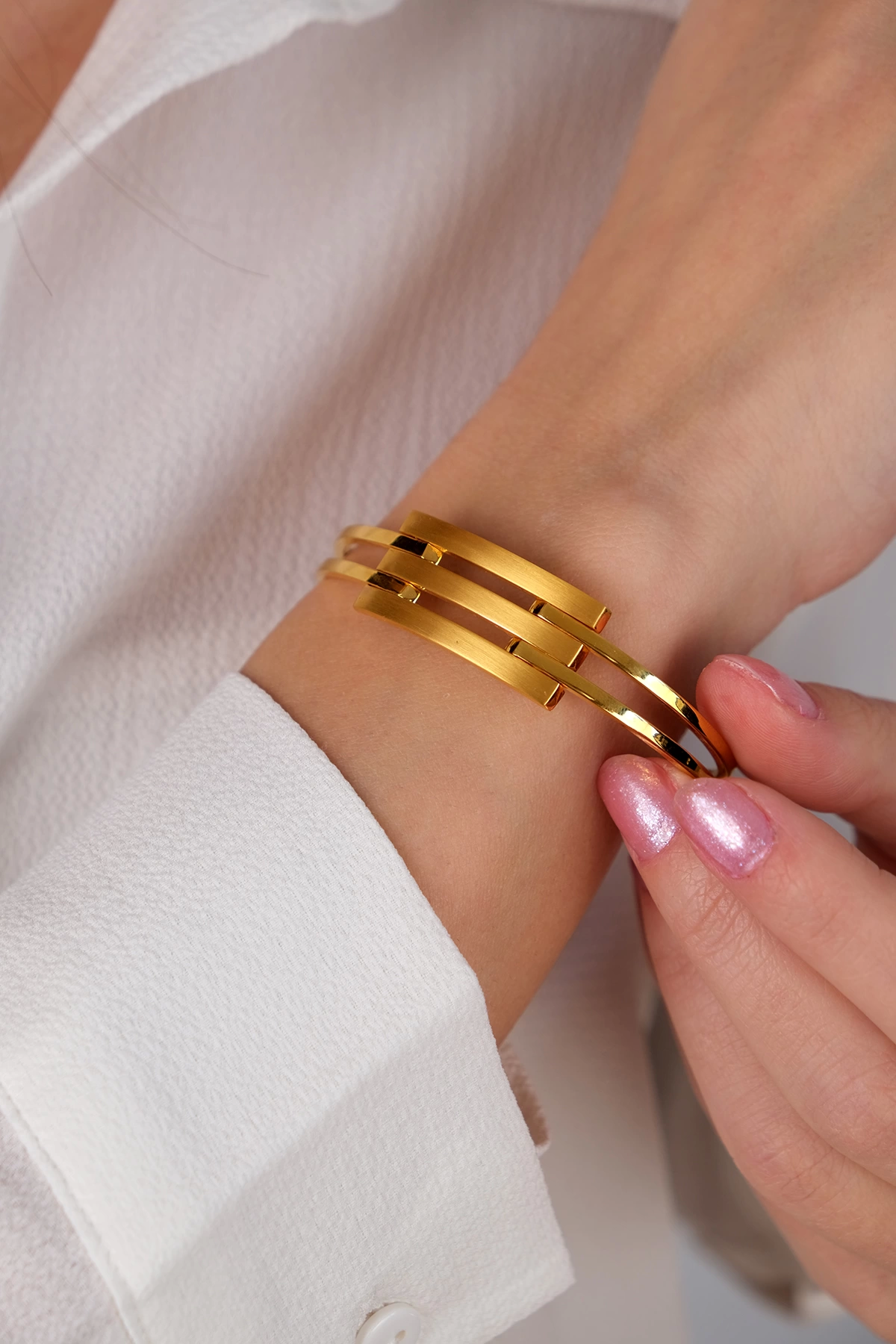 22-k-altin-kelepce-1150-gram-28227631.png 22 Ayar Altın Kaburga Kelepçe 49 - Görsel 1