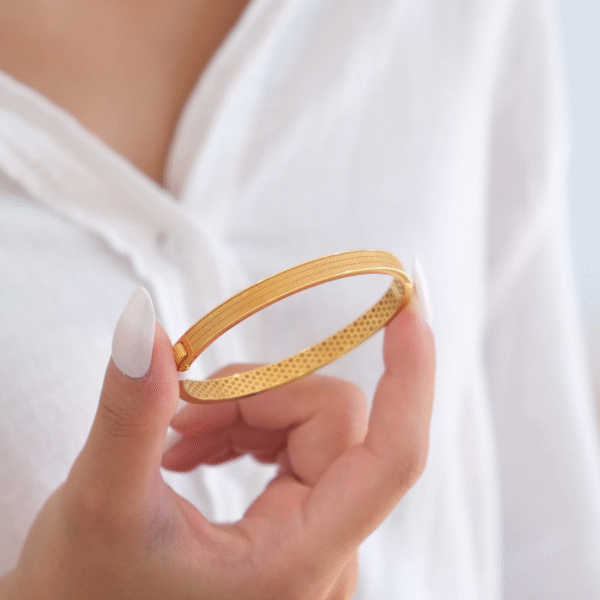 22 Ayar Altın Hasır Desen Kelepçe 64