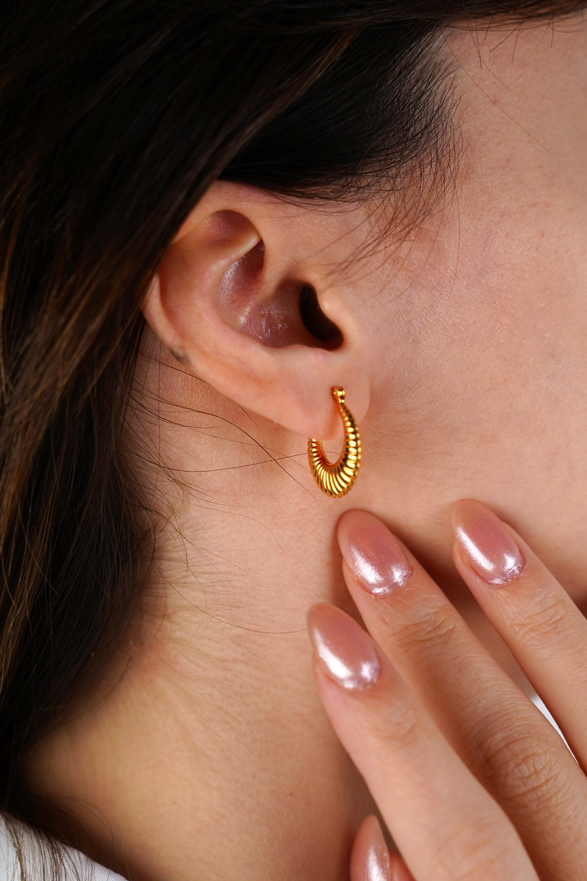 22-k-altin-kupe-300-gram-21048394-sw1200sh1800.png 22 Ayar Altın Midye Küpe 613 - Görsel 1