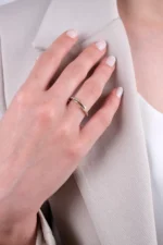 14 Ayar Altın Sıralı Çizgi Yüzük 201