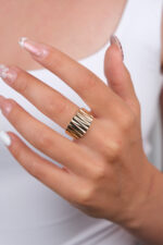 14 Ayar Altın Sıralı Çizgi Yüzük 810