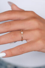 14 Ayar Altın Yuvarlak Küçük Taşlı Yüzük 939