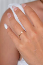 14 Ayar Altın Yuvarlak Küçük Taşlı Yüzük 939 - Görsel 4