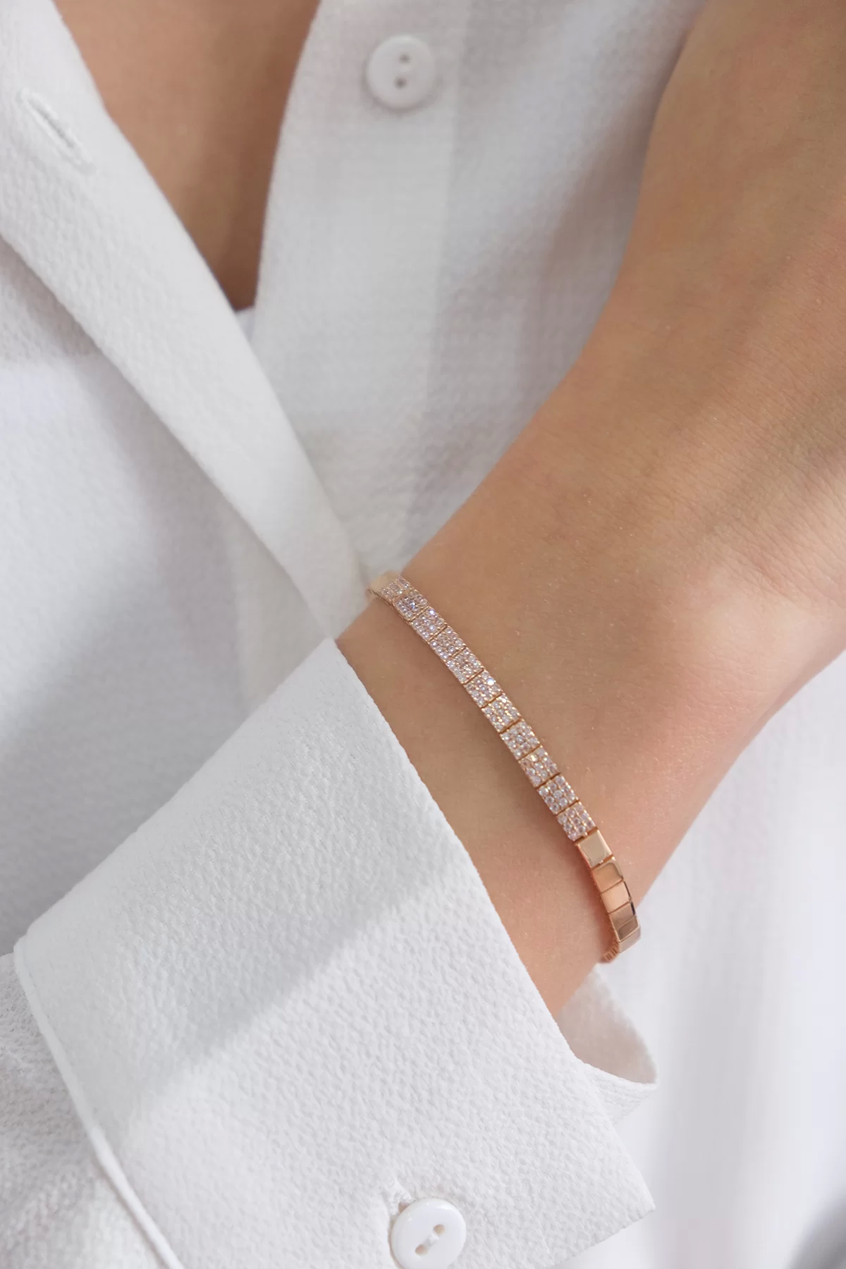 guzide-14-ayar-altin-3617167.png 14 Ayar Rose Altın Taşlı Bileklik 67 - Görsel 1