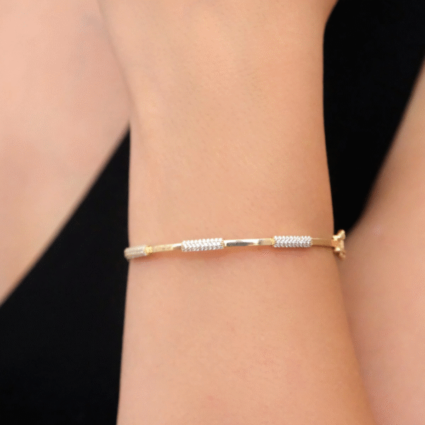 14 Ayar Altın Taşlı Spor Kelepçe 610